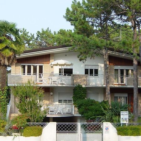 Villa Anny Lignano Sabbiadoro Exteriör bild